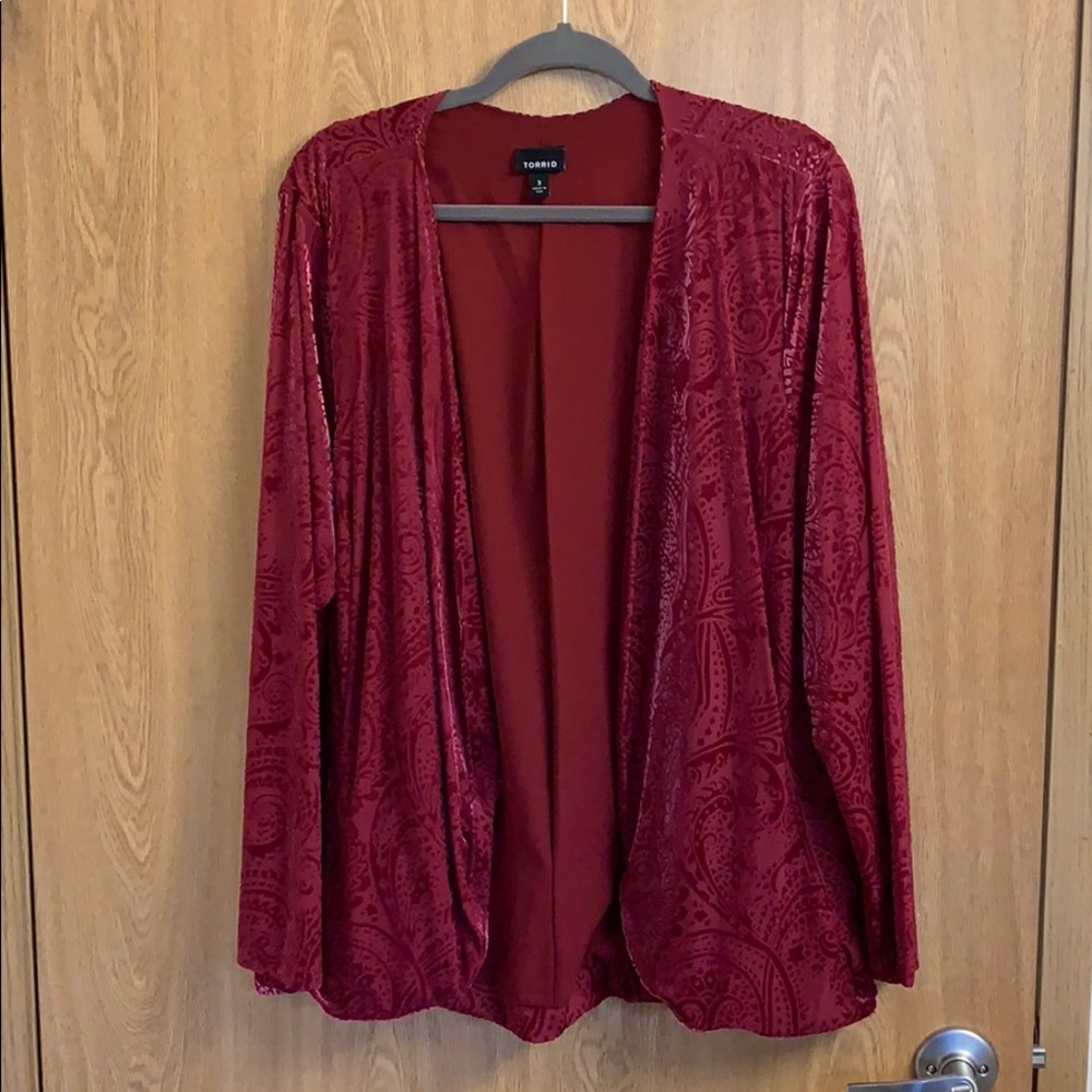 Cute fuschia velvet lace pattern cardigan